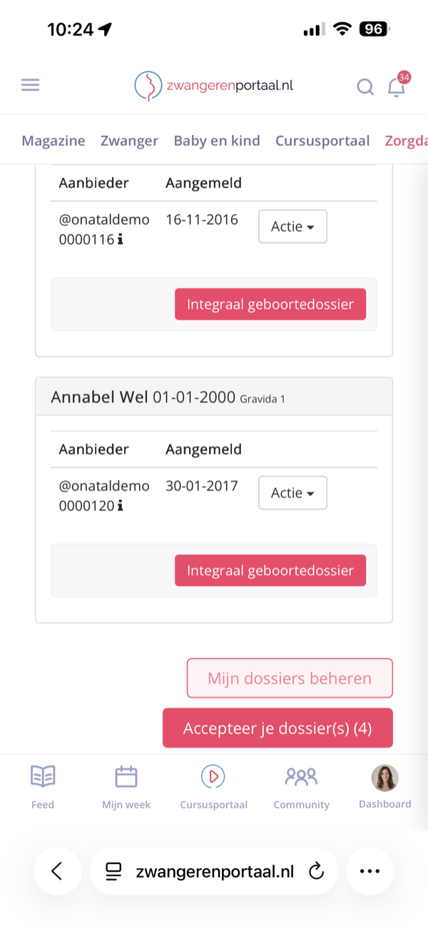 Dossieroverzicht in het zorgdashboard op een telefoon, met de knop om een dossier te accepteren